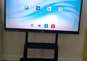 monitor multimedialny