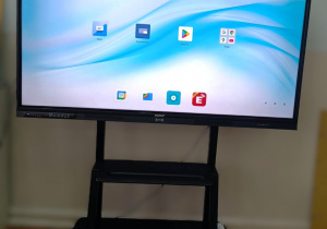 monitor multimedialny